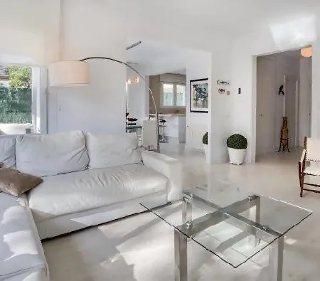 Vila Miro, 50 Metros Playa